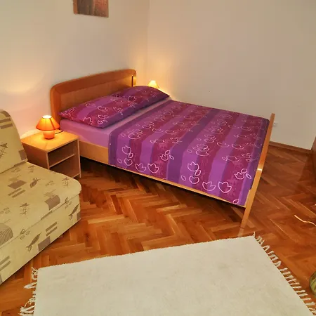 Nikica Apartment Seget Vranjica